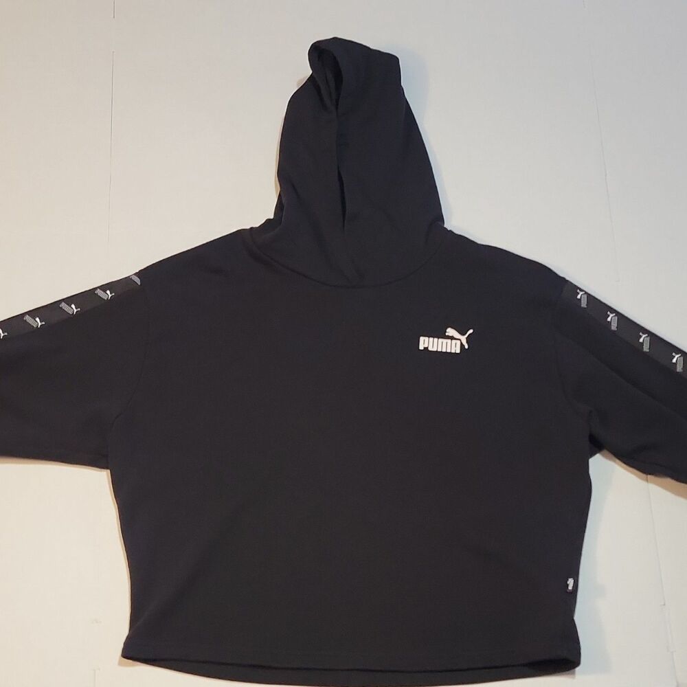 Puma Womens Medium Black Cropped Hoodie Logo Sleeve Athletic Pullover Sweatshirt